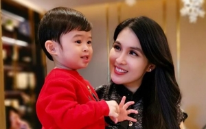 Raphael Moeis Kepleset Ngomong ini Saat Tirukan Nex Carlos, Sandra Dewi Ngakak Sampai Jatuhkan HP