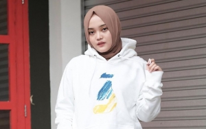 Putri Delina Cerita Kejadian Horor di Kamar, Tak Berhenti Istighfar
