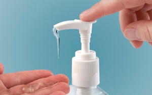Gunakan Hand Sanitizer, Agar Kulit Tetap Sehat Terawat Meski   Terlalu Sering Mencuci Tangan