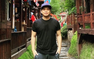 Billy Syahputra Dihujat Pakai Sarung Tangan Medis, Beri Pembelaan Menohok