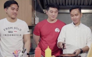 Sahabat Gibran dan Kaesang, Chef Arnold Ikut Tangisi Kepergian Ibunda Jokowi