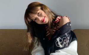 Lisa BLACKPINK Tebar Foto Cantik Saat Ultah, Gaya Santai Tuai Decak Kagum