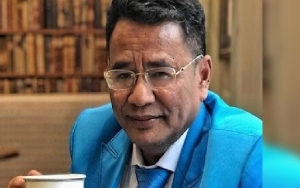 Hotman Paris Trending Twitter Usai Lakukan Aksi Ala Rakyat Jelata Ini