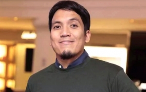 Wajah Tampan Desta 'Until Tomorrow' Bikin Pangling, Aksi Rangkul Pria Ini Picu Perdebatan