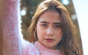Kenang Masa Lalunya, Prilly Latuconsina Sampai Elus Dada