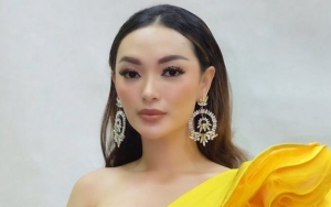 Kepincut Pengusaha Tajir, Zaskia Gotik Putuskan Berhijab?