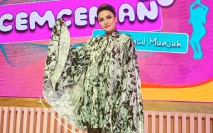  Nikita Mirzani Langsung Turun ke Jalan Raya Berbagi Hand Sanitizer, Auto Dapat Pujian Selangit