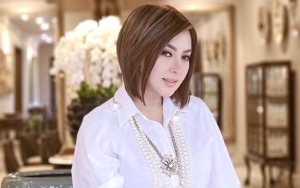 Reaksi Syahrini Kepergok Dielus Kakek Bule, Bukti 'Sugar Daddy' Makin Terbongkar?