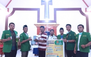 GP Ansor Bagikan Hand Sanitizer ke Tempat Ibadah