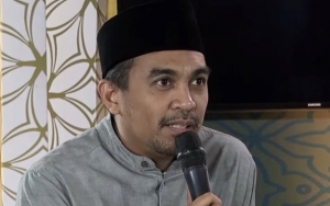 Video Mendiang Glenn Fredly Bukti Cinta Islam, Gaya Berpeci Bak Ustaz Bikin Terharu