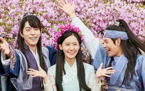 'The King Loves'