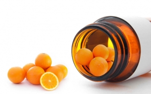 Konsumsi Vitamin C Dosis Tinggi Demi Tumbangkan COVID-19