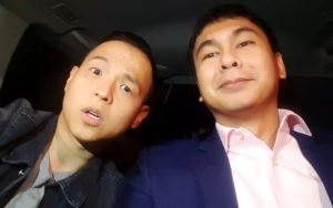 Obrolan Ernest Prakasa dan Raditya Dika Buat Para Penulis Pemula Termotivasi