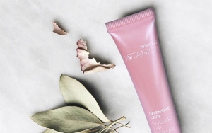 Mineral Botanica Sugar Lip Serum Intensive Care