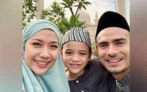BCL Bermukena Cantik Jelang Puasa Pertama Tanpa Ashraf, Aura Khusyuk Mengaji Bikin Terharu