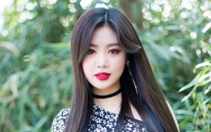 Soojin (G)I-DLE Hampir Nangis Baca Komentar Jahat Saat Siaran V Live