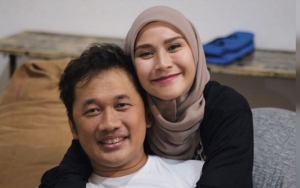 Hanung Bramantyo Tolak Ajakan Foto Penggemar, Zaskia Adya Mecca Sempat Cemas