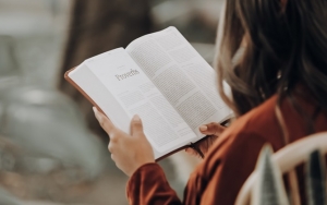 Perbanyak Baca Buku tentang Keutamaan Puasa