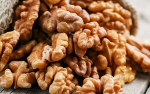 Kacang Kenari dan Almond