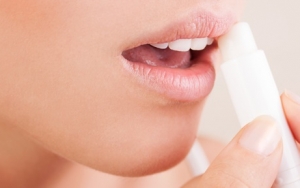 Gunakan Lip Balm