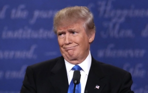 AS Alami Lonjakan Kasus Keracunan Usai Trump Usulkan Suntik Disinfektan pada Pasien COVID-19
