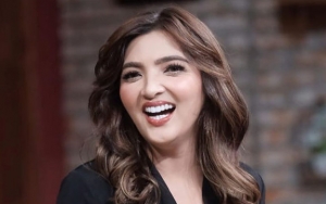 Ashanty Unggah Foto Pakai Hijab Sambil Ingatkan Masyarakat untuk Jadi Manusia Lebih Baik
