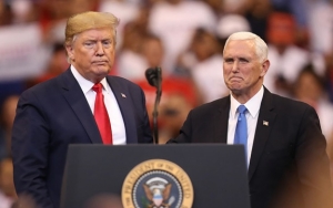 Usai Pengawal Pribadi Trump, Kini Staf Wapres AS Positif Corona