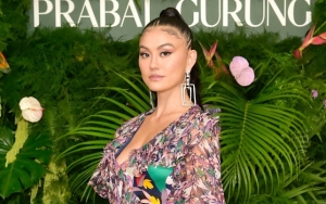 Tunjukkan Toleransi, Agnez Mo Ucapkan Selamat Berbuka Puasa ke Kaum Muslim