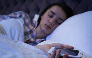 Tidur dengan Smartphone
