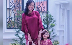  Nindy dan Sang Putri Ikut 'Pillow Challenge' , Penampilan Kelewat Kece Jadi Bahan Perbincangan