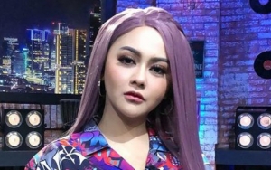 Dikabarkan dekat dengan Vicky Prasetyo, Jenita Janet Cemburu dengan Shinta Bachir?