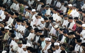 Jatim Izinkan Salat Id Berjamaah Meski Seluruh Wilayah Zona Merah, Kemenag Minta Pikir Ulang