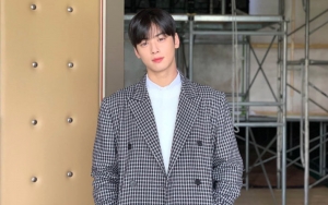 Cha Eunwoo Posting Surat Minta Maaf Masalah Itaewon, Tulisan Tangan Dipuji Cantik
