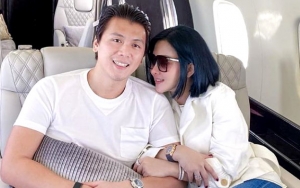 Reino Belai Mesra Syahrini Saat Ngaji, Postingan 'Misterius' Papa Angkat Jadi Sorotan