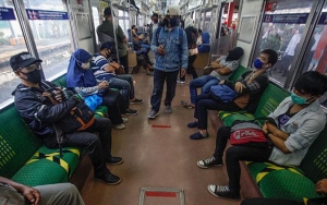 Cegah Penyebaran Virus Corona, PT KAI Pastikan Protokol Kesehatan di KRL Sudah Berjalan