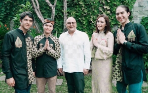 Maia Estianty Bagikan Uang THR Lebaran ke Al-El-Dul, Amplop Tebal Jadi Sorotan