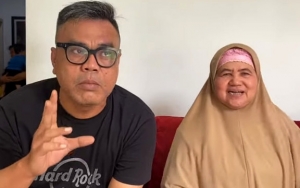 Abdel Achrian Pamer Foto Dikunjungi Mamah Dedeh: Kakinya Masih Napak