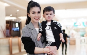 Lucunya Anak Sandra Dewi, Raphael Moeis Bantu ART Bersihkan Rumah Sampai Keringetan