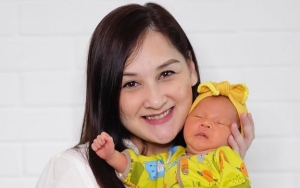 Sukses Bikin Gemas, Bayi Mona Ratuliu Diajak Suami Main TikTok