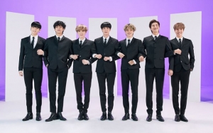 BTS Girang Lempar Topi Wisuda, Insiden Tak Terduga RM dan Jungkook Jadi Tertawaan