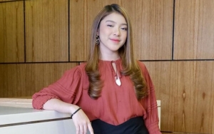 Potret Adem Tiara Idol Kenakan Hijab, Panen Pujian Netizen: Cantiknya Nggak Ngebosenin!