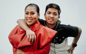 Semprot Evi Masamba, Suami Tampan Terpenjara Nikahi Artis Cemburuan Egois?