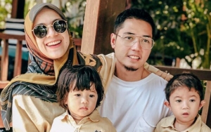 Suami Mantan Playboy, Nycta Gina Santai Saja Belajar dari Masa Lalu