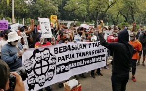 Tuntut Pembebasan 7 Tapol Papua, Puluhan Warga Gelar Demo Di Depan MA