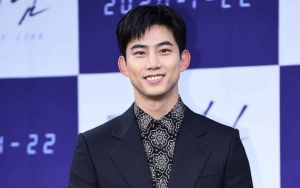 Taecyeon 2PM Dikonfirmasi Pacari Non-Selebriti, Netizen Ramai-Ramai Beri Dukungan