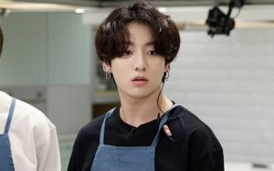 Gaya Pacarable Jungkook BTS Tuai Perhatian dan Bikin Cewek-Cewek Berdebar