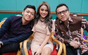 Anang Hermansyah Bagikan Foto Muda Kece Orangtua, Mirip Aurel dan Azriel