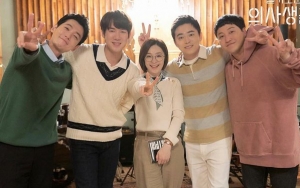 'Hospital Playlist' Populer, PD Na Berniat Culik Para Pemeran Untuk Musim Baru 'Youth Over Flowers'