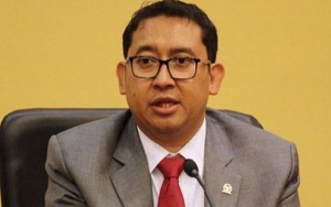 Fadli Zon Turut Beri Tanggapan Terkait Video Viral Skripsi yang Dibuang 