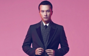 Nicholas Saputra Jadi Trending Twitter Usai Foto di Buku Tahunan SMA Viral